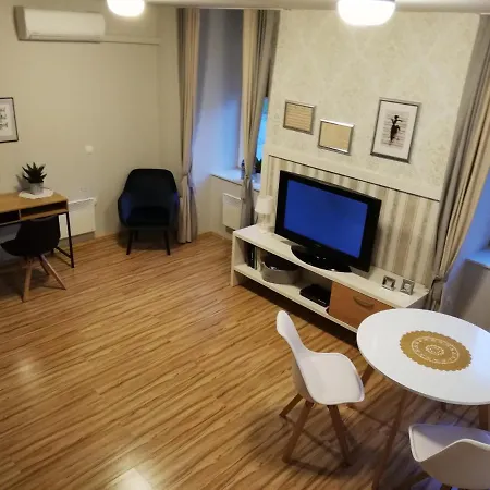 Nobl Plac Lägenhet